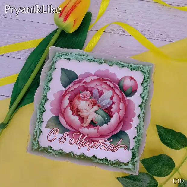 Пряник квадратный (девочки и цветы) (10-10 см.)